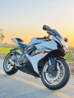 
										2013 gsxr600 Suzuki full									