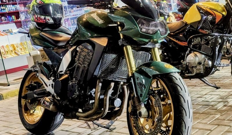 
								2006 Z1000 kawasaki full									