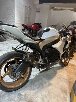 
										2008 R1 Yamaha full									
