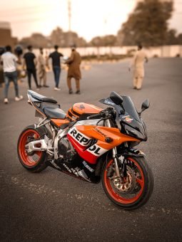 
										2007 CBR1000 Honda repsol full									