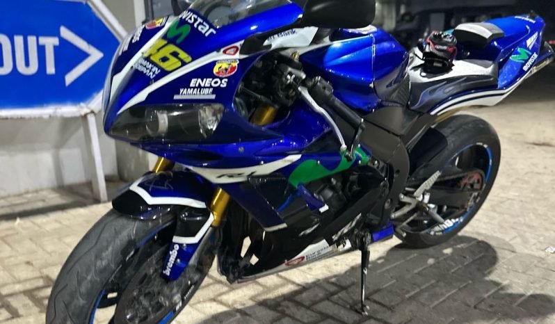 
								2008 R1 Yamaha full									