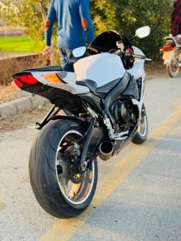 
										2013 gsxr600 Suzuki full									